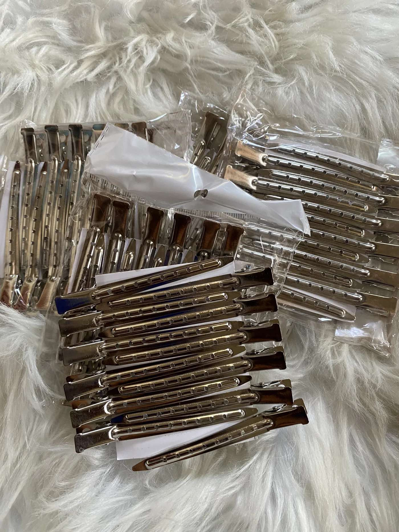 Metal hair sectioning clips from Aleece Beauty Store
